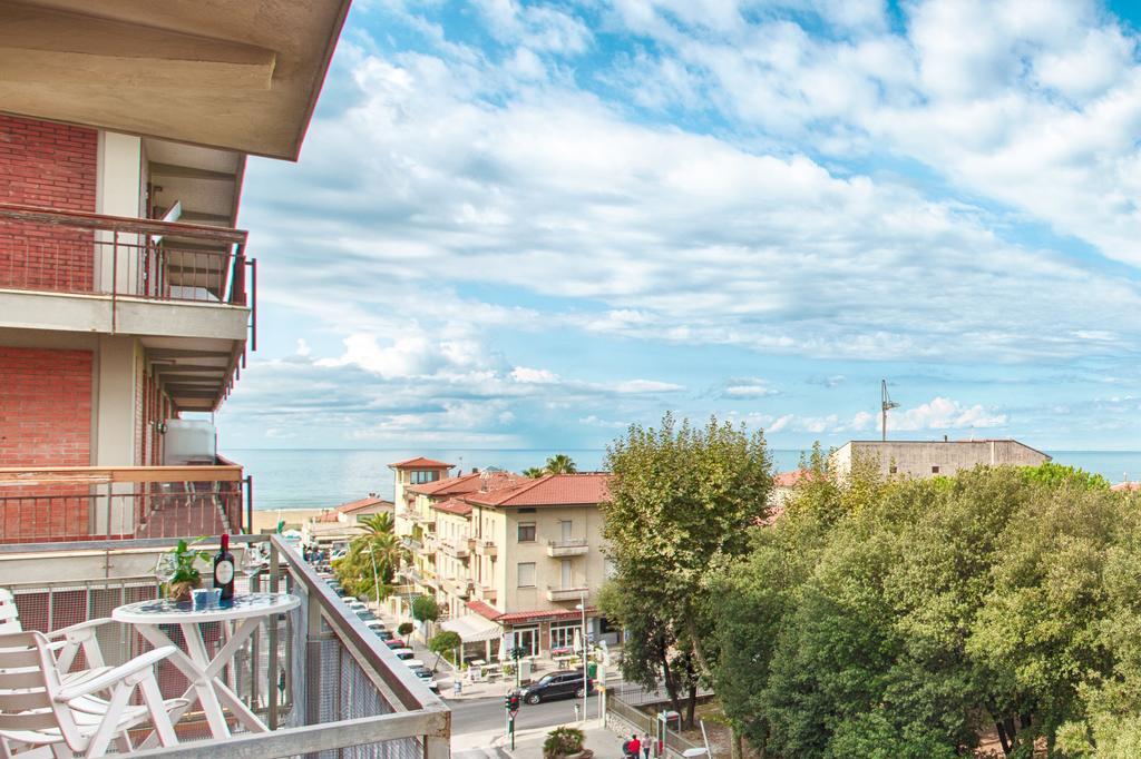 Versilia Residence Лидо-ди-Камайоре Экстерьер фото